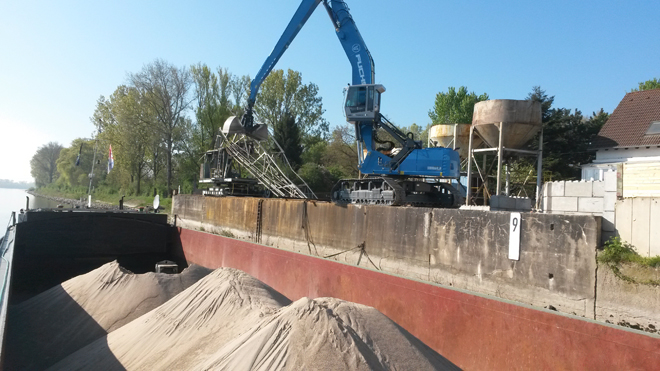 Altenhofen Kies Sand, Altenhofen Transporte, Weiler bei Bingen, Verladung Rheinufer Mainz